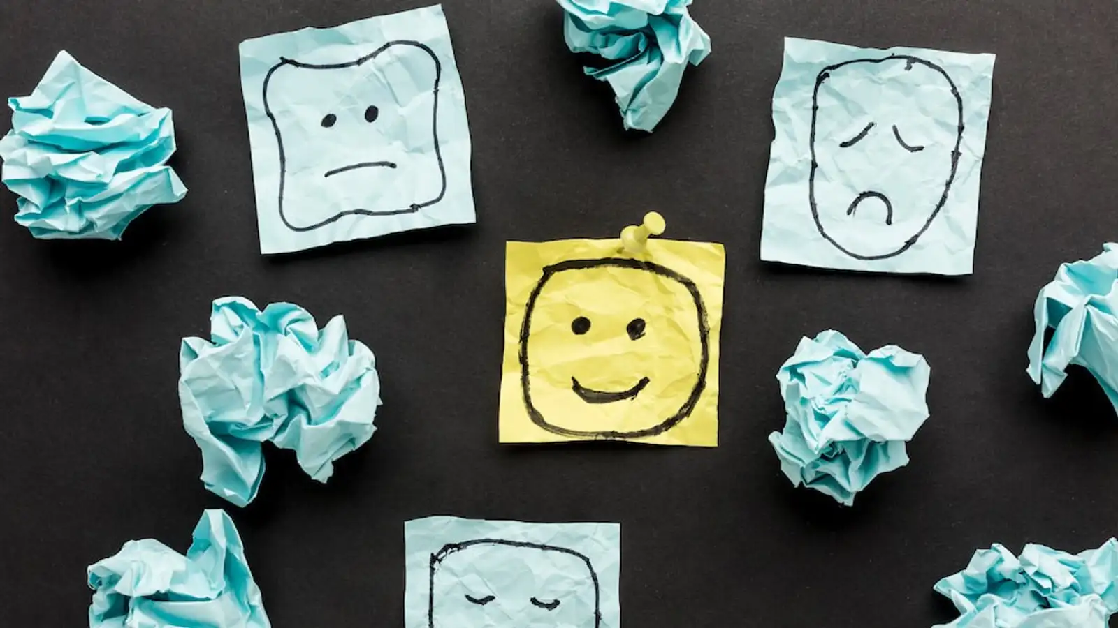 cartacce con smile disegnate.jpg