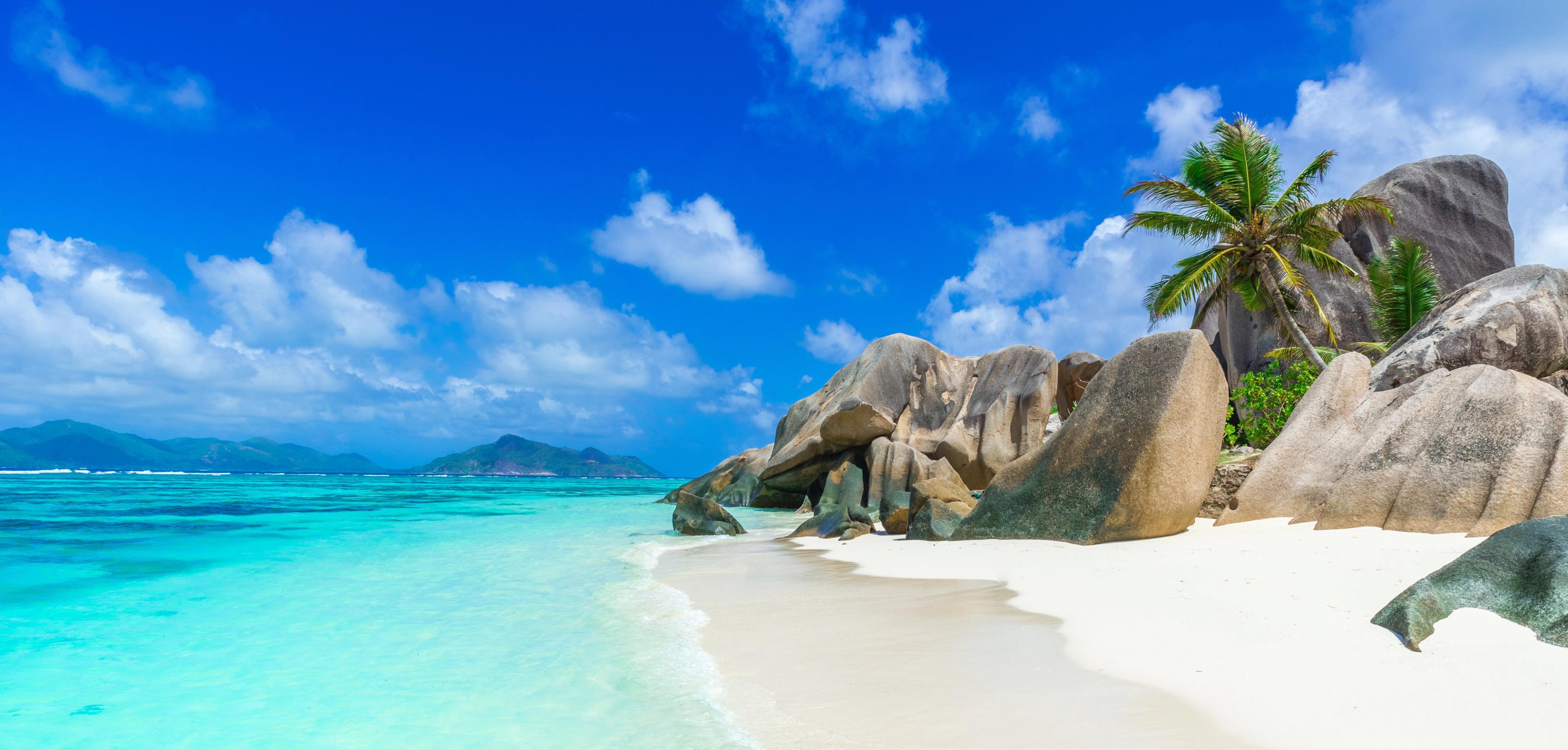 tropical-paradise-anse-source-d-argent-beach-on-island-la-digue-in-seychelles-AdobeStock_87545362.jpeg
