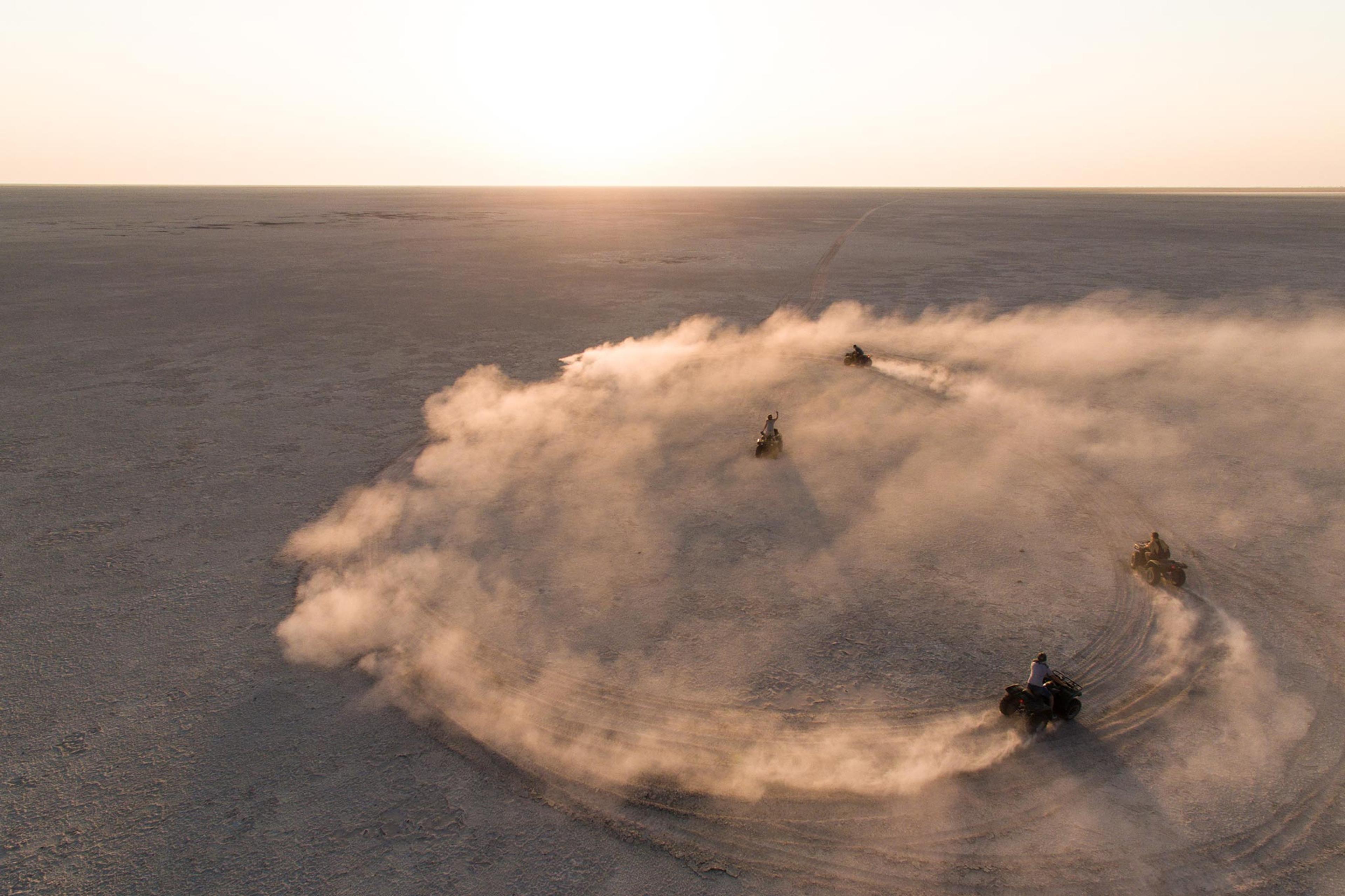 quad-bike-desert-jacks-camp-botswana-0478-1.jpg