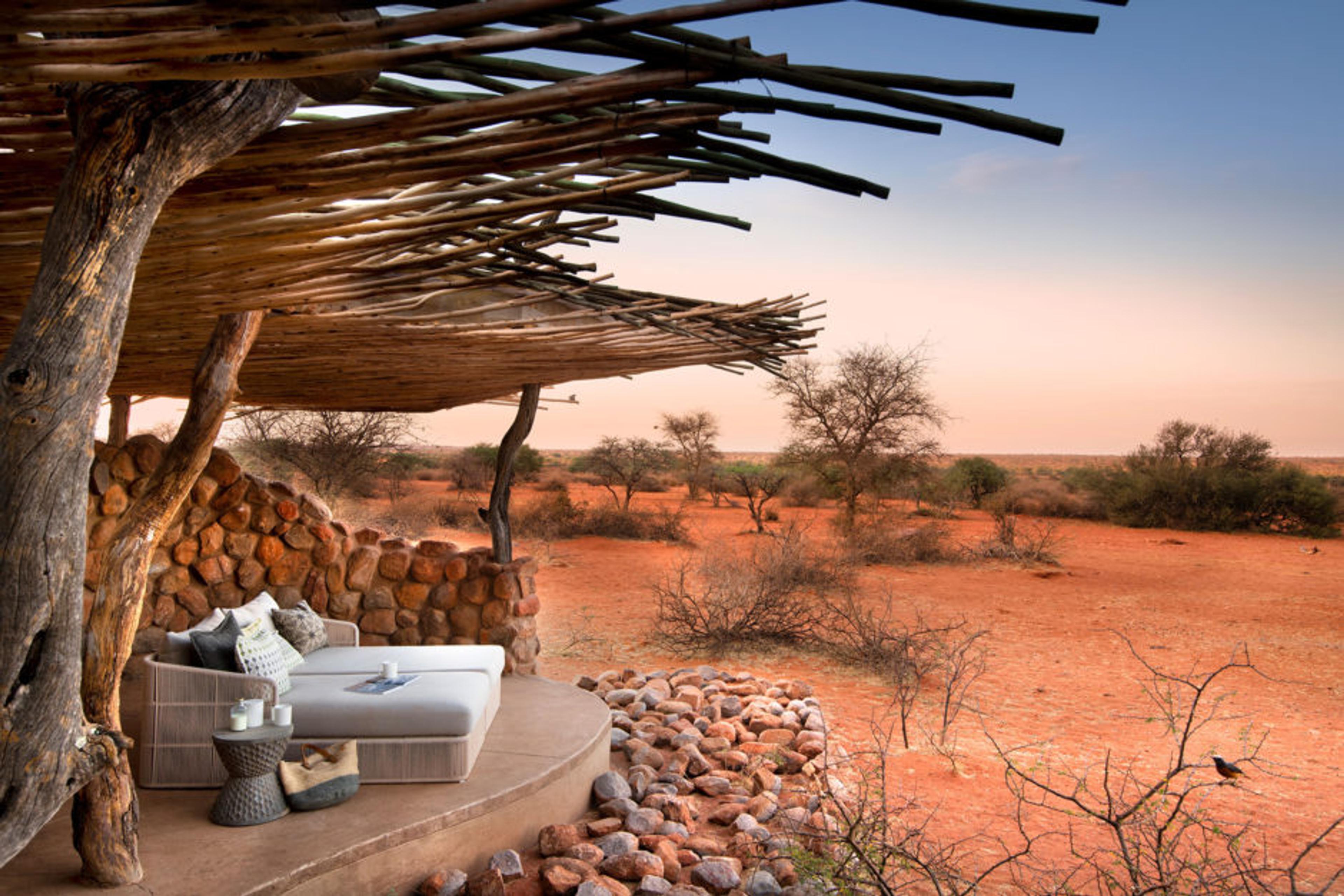 tswalu-kalahari-relaxed-setting-landscape-view-01-940x627.jpg