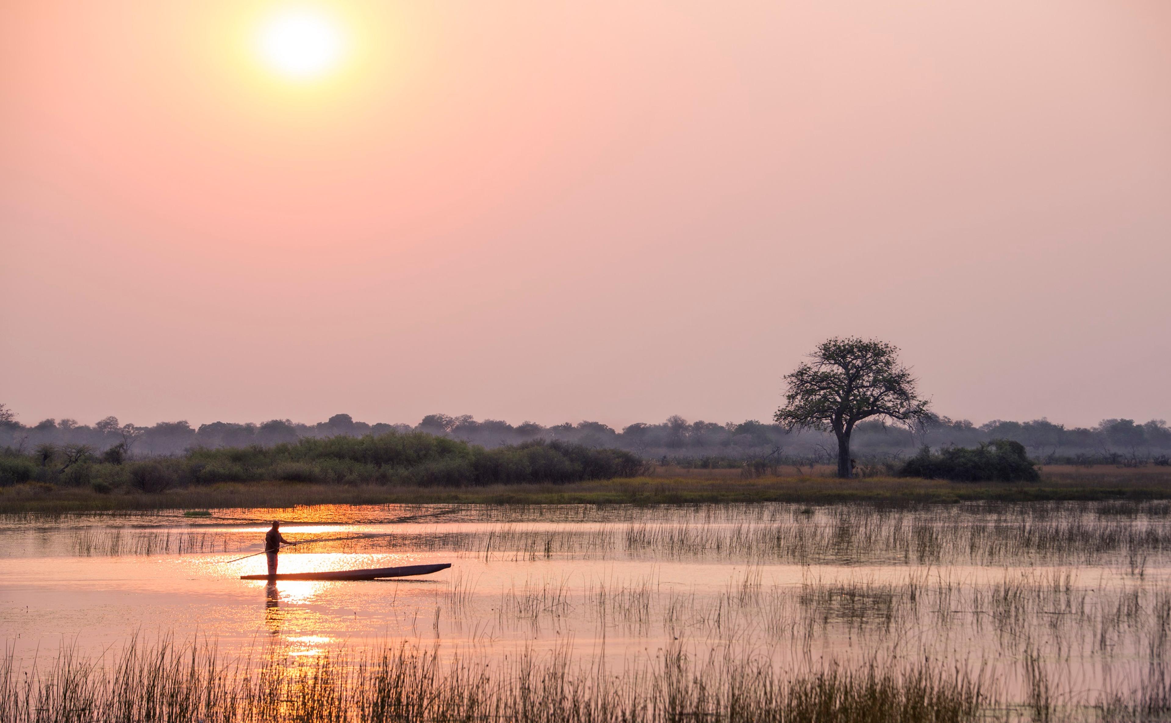 mokoro-ride-Okavango-Delta-Vumbura-Plains-01.jpg