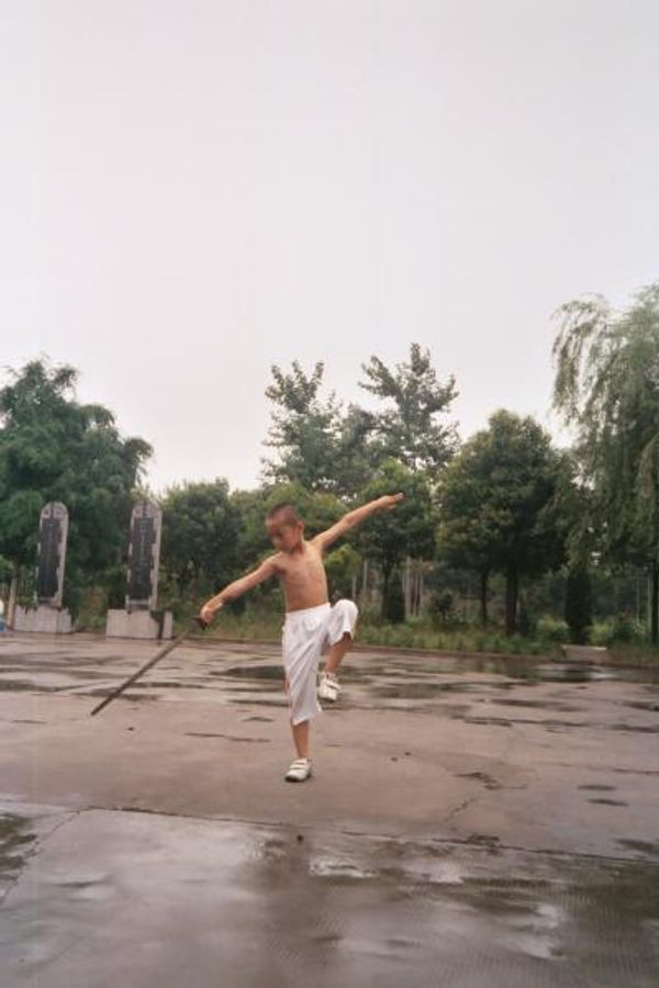 Le petit bouddha et son épée