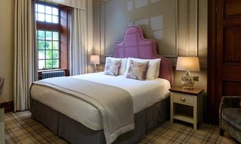 Room-05-Angle-01_00032-1640x773