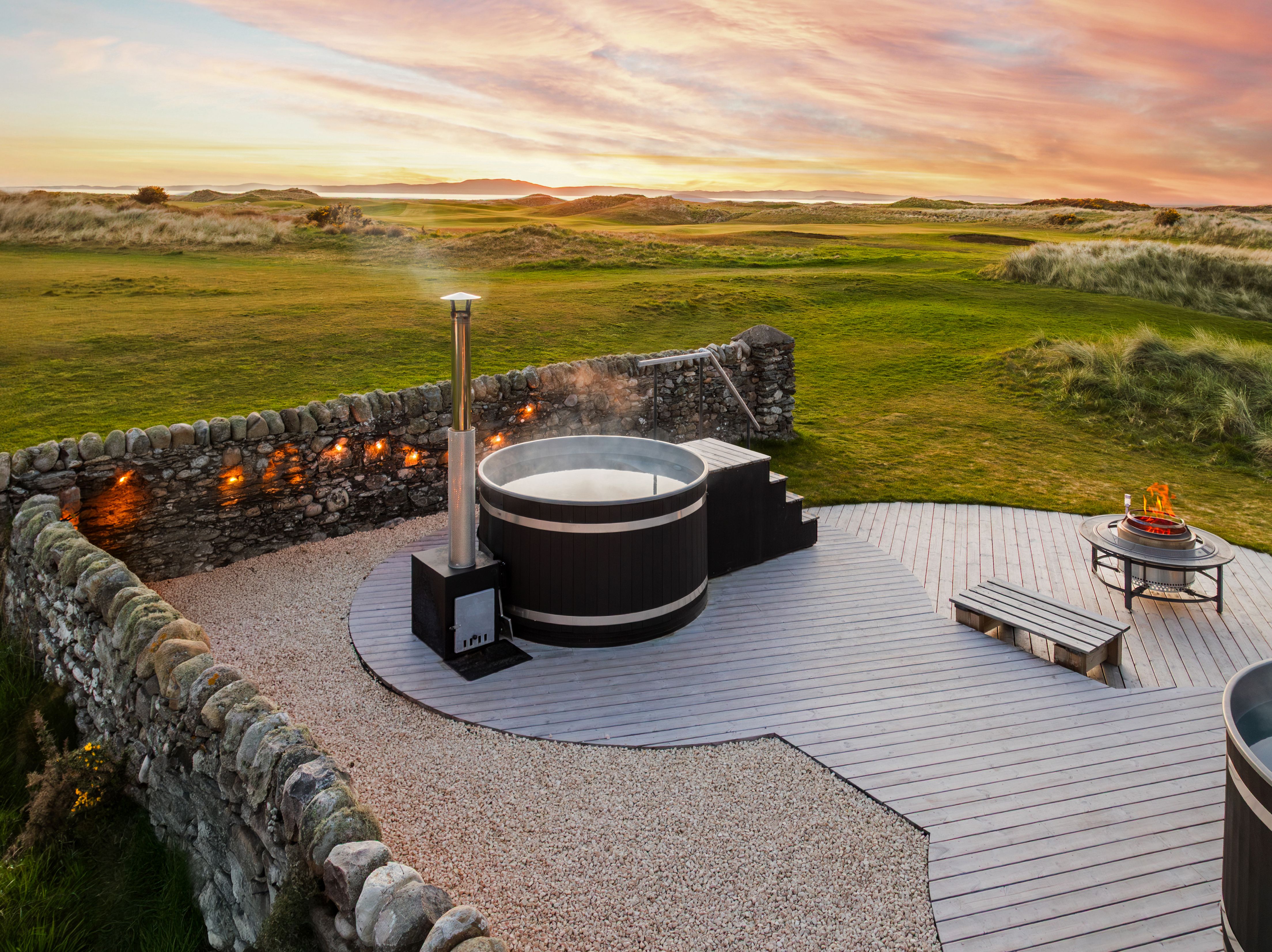 Another-Place-The-Machrie-wild-garden-sauna-wood-fired-hot-tubs-©Maciej Zalewski_Nomadiqa Ltd (3)