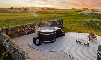 Another-Place-The-Machrie-wild-garden-sauna-wood-fired-hot-tubs-©Maciej Zalewski_Nomadiqa Ltd (3)