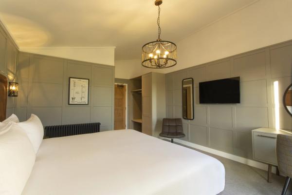 2 Bed Lodge - Bedroom - Dundonald Links