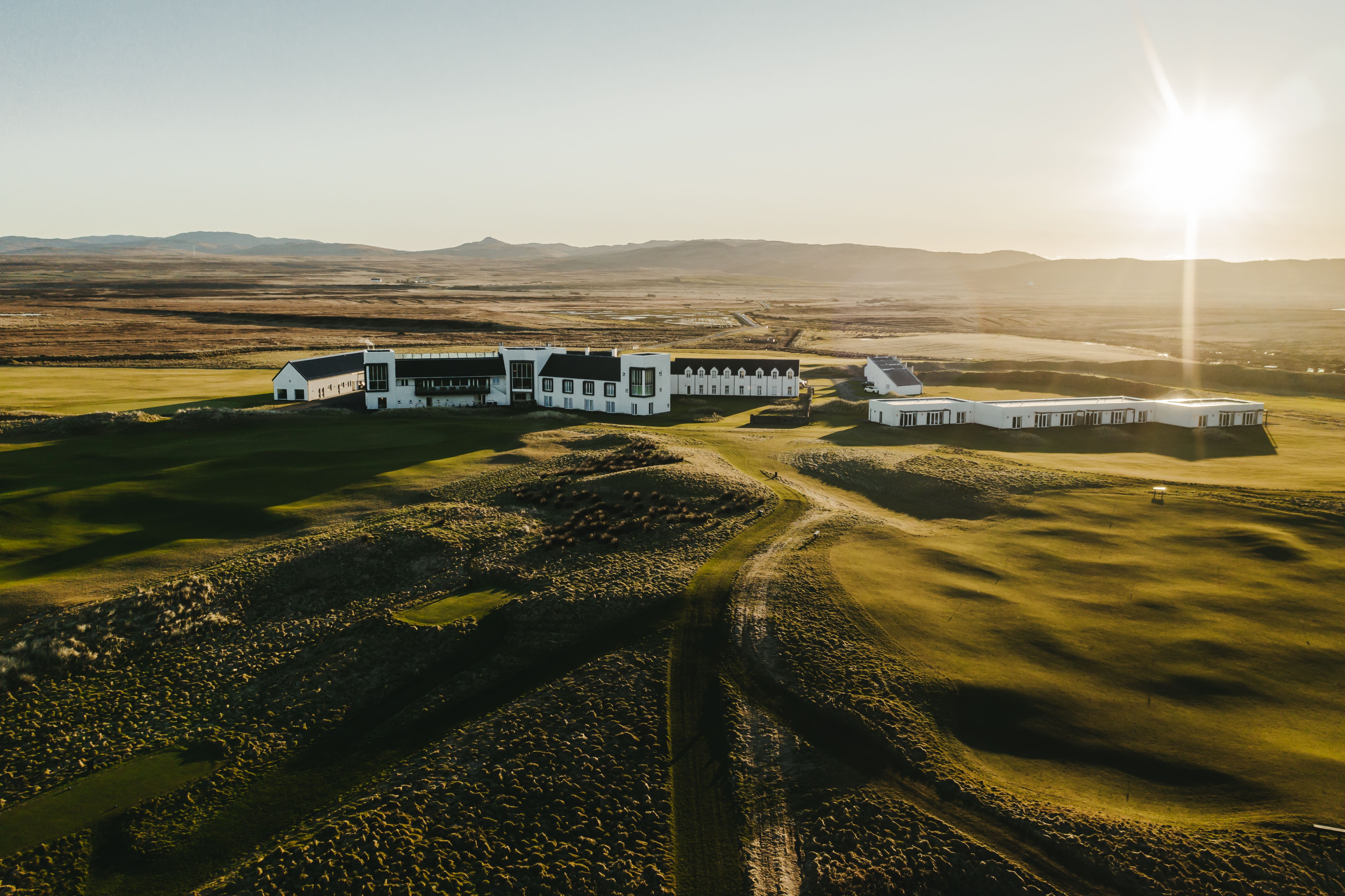 Another Place x The Machrie_golf links