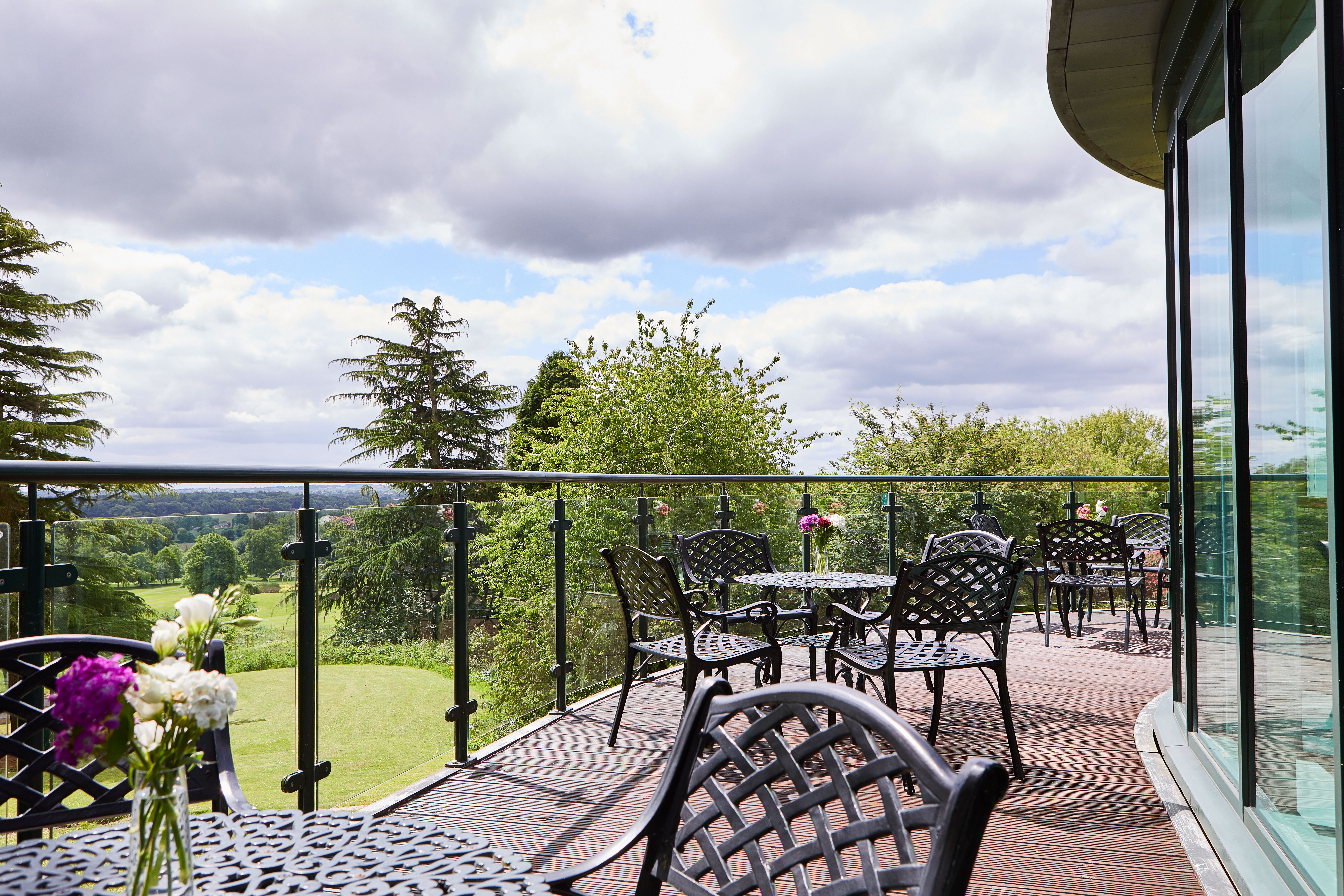 MDH_Portal_Bar_BalconySeating_View