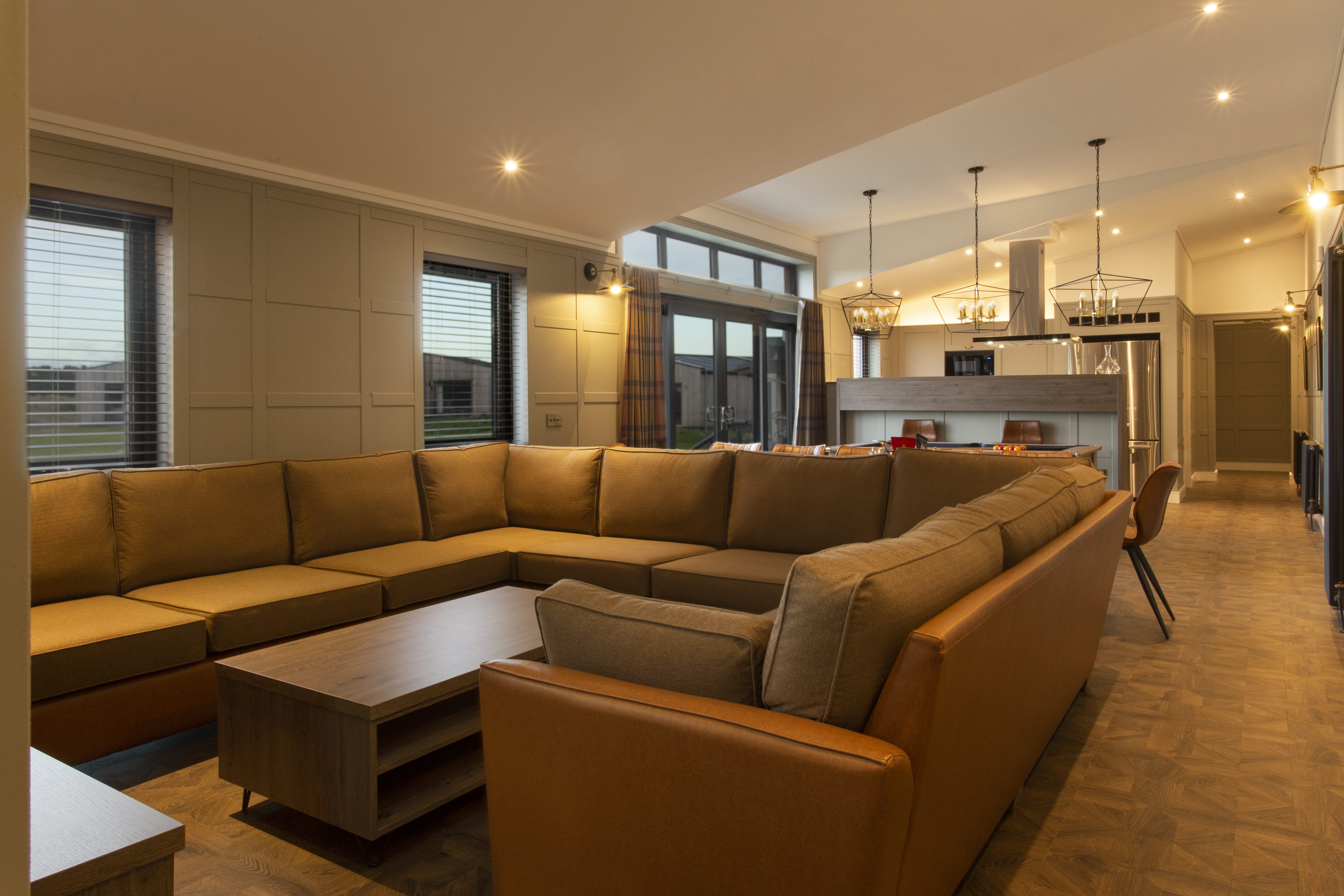 Dundonlad-Links_6-bed-lodge_1-copy-2-min