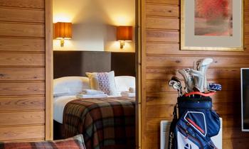 SV_Resorts_Lodge20_ViewtoBedroom