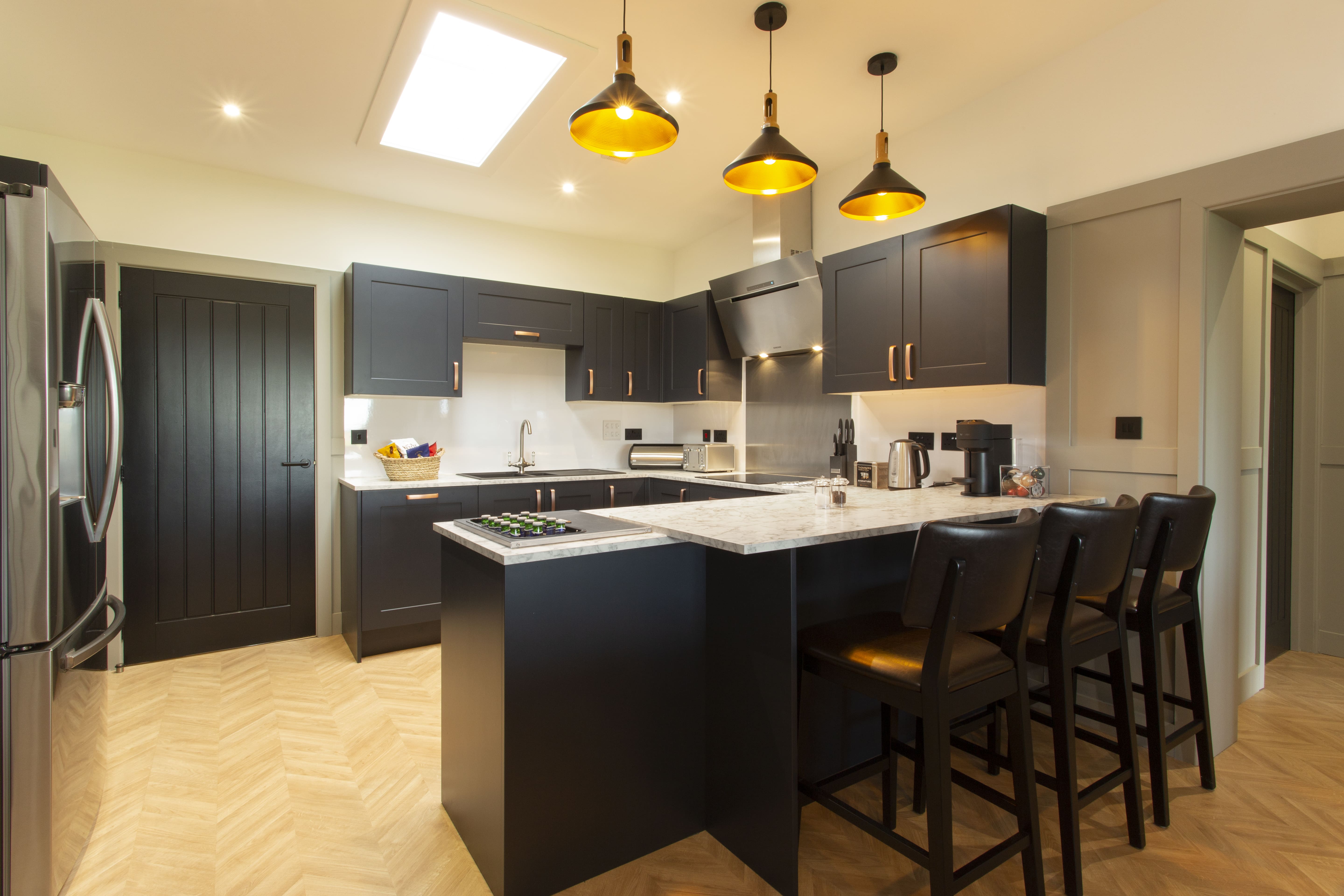 Dundonlad-Links_30487_4-bed-kitchen-min