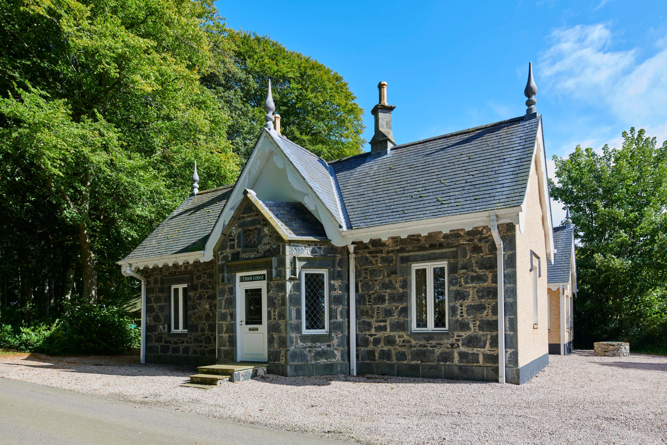 Chain-Lodge-from-outside-Ben-Duffy-scaled
