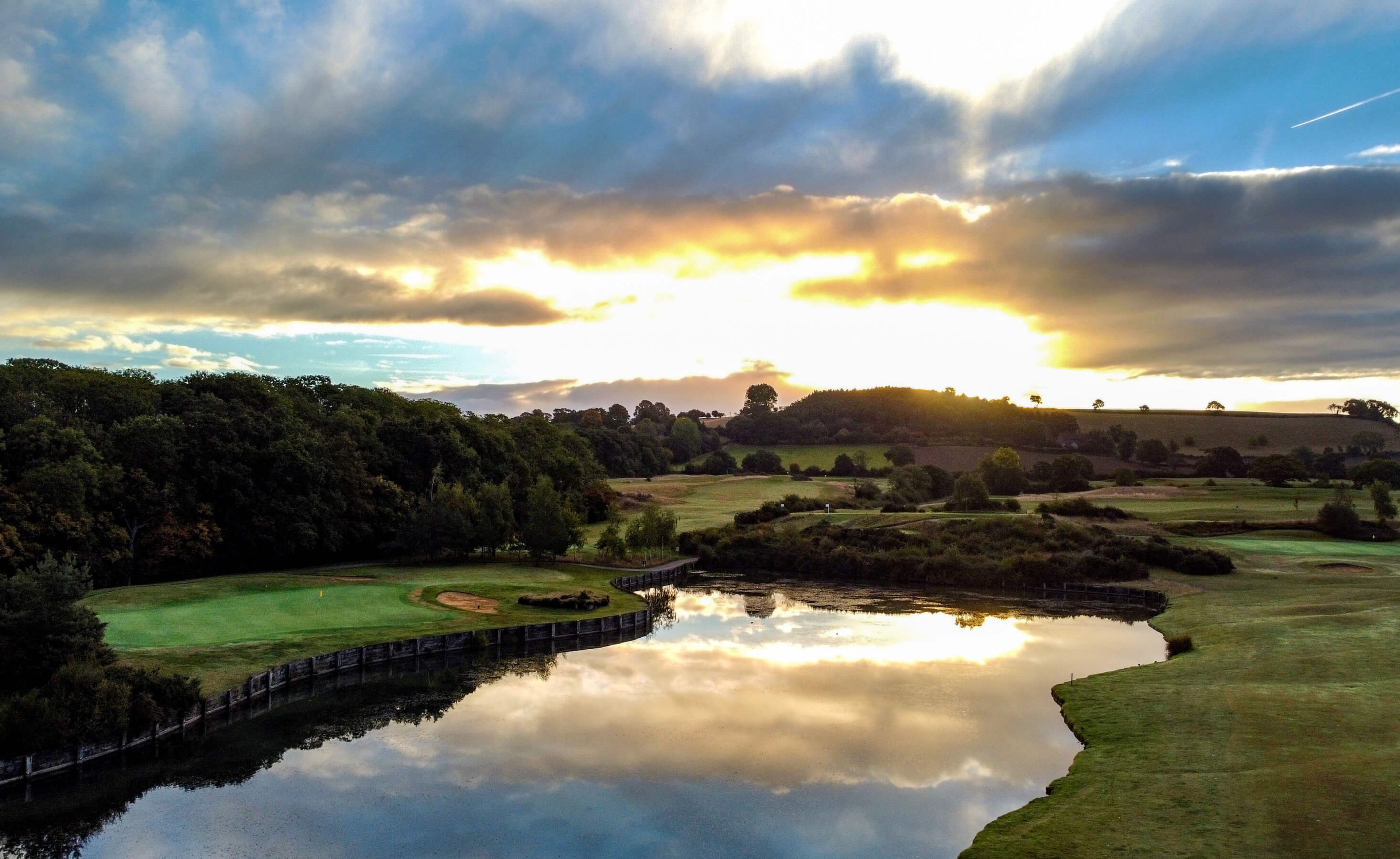 The Players Club - Watergarden Course 1