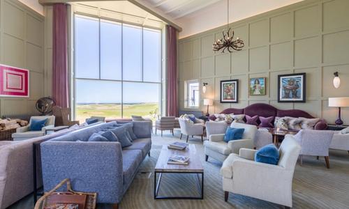 Another-Place-The-Machrie-stag-lounge-overlooking-dunes-and-links© Maciej Zalewski_Nomadiqa Ltd (4)