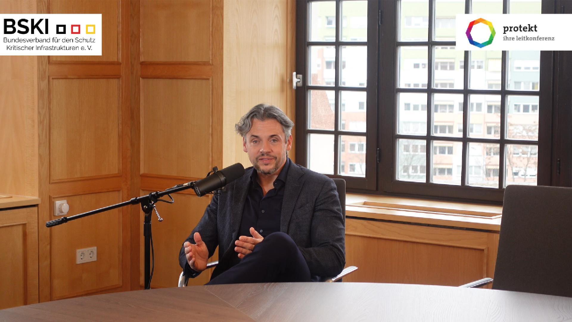Who Protects Germany in a Crisis? Henning Voß (LfV NRW) on Counter-Espionage, Sabotage Protection and Volunteering