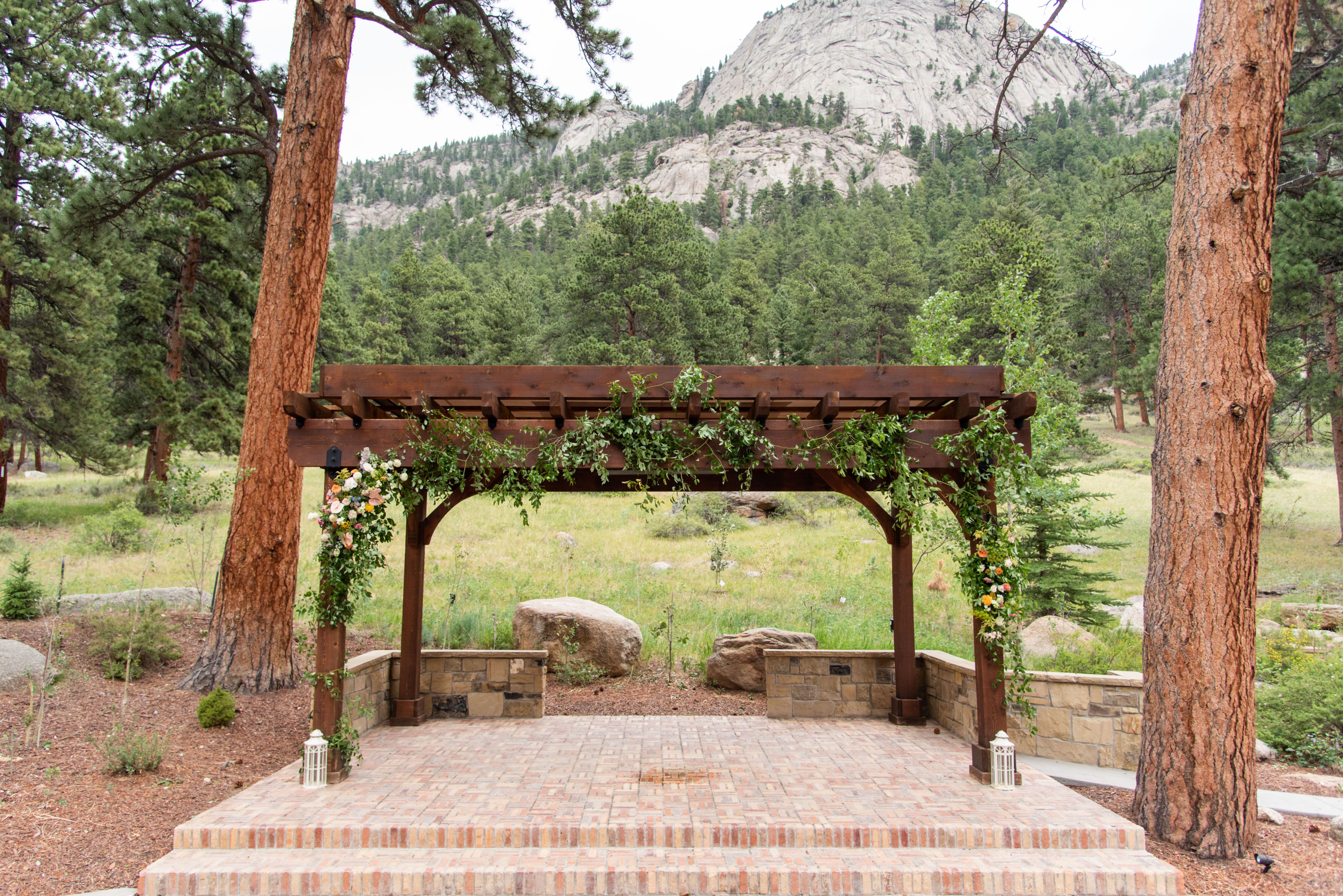 Della Terra Mountain Chateau's New Chapter | Wedgewood Weddings