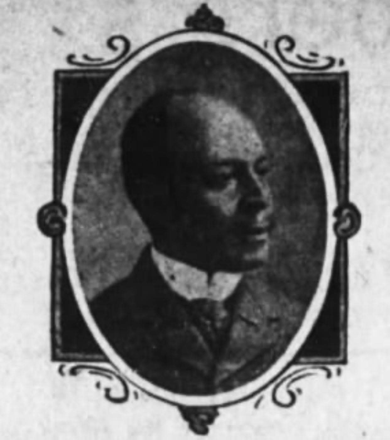 Robert H. Hucless, 33°