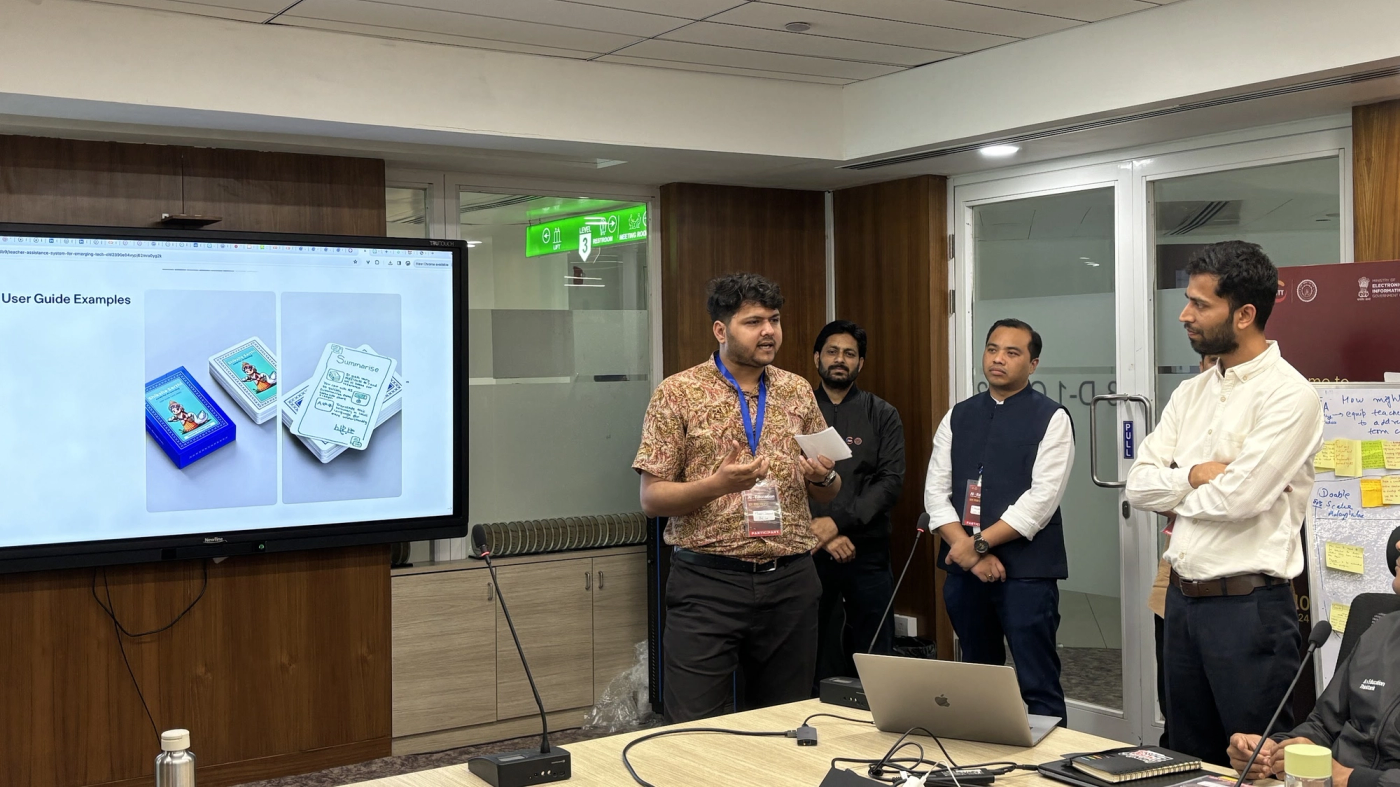 Mohit Saxena, BCG Presenting their group work to broader Audience