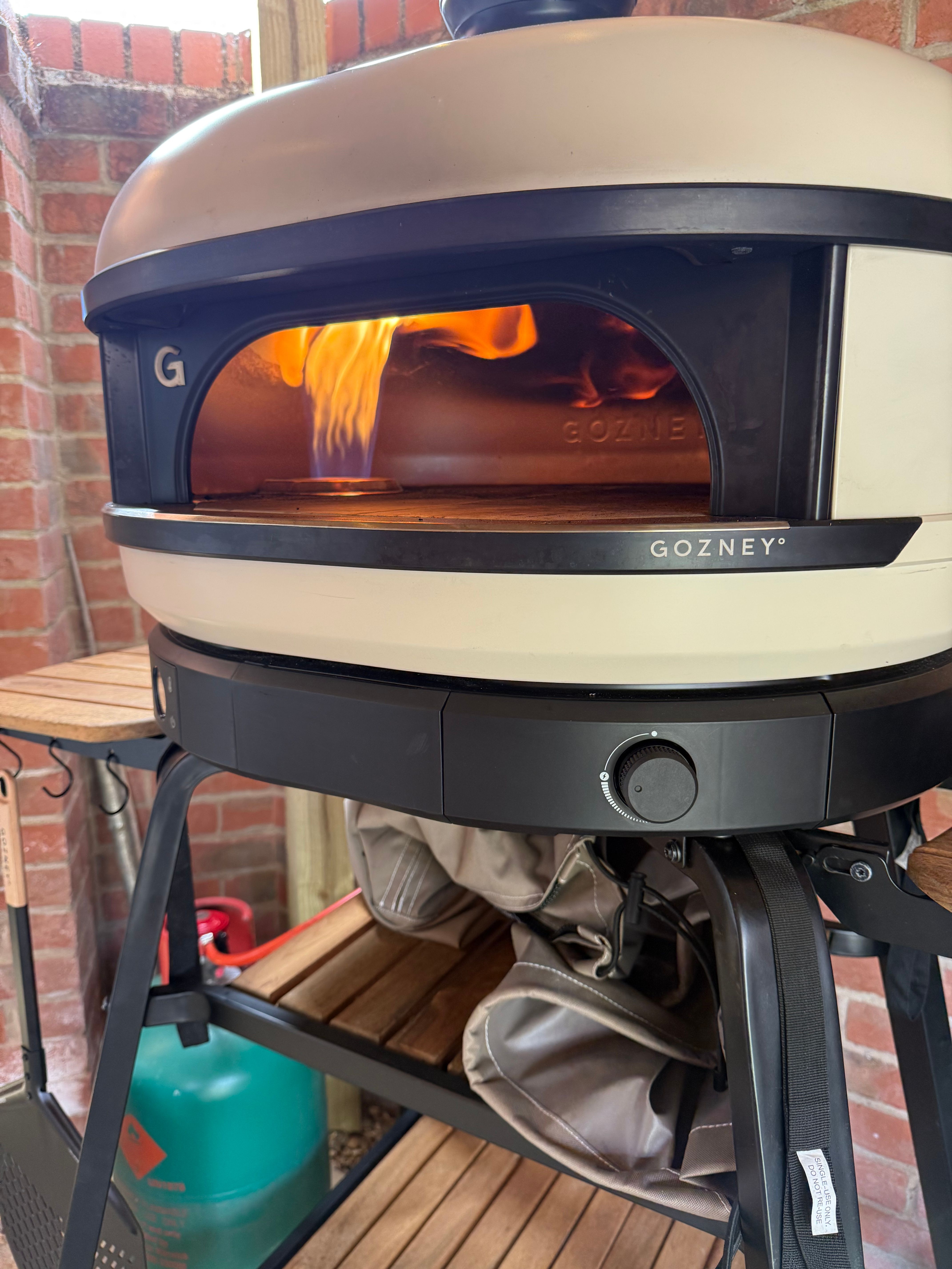 Gluten-Free Pizza Night: Resetting a Shared Oven Between Bakes