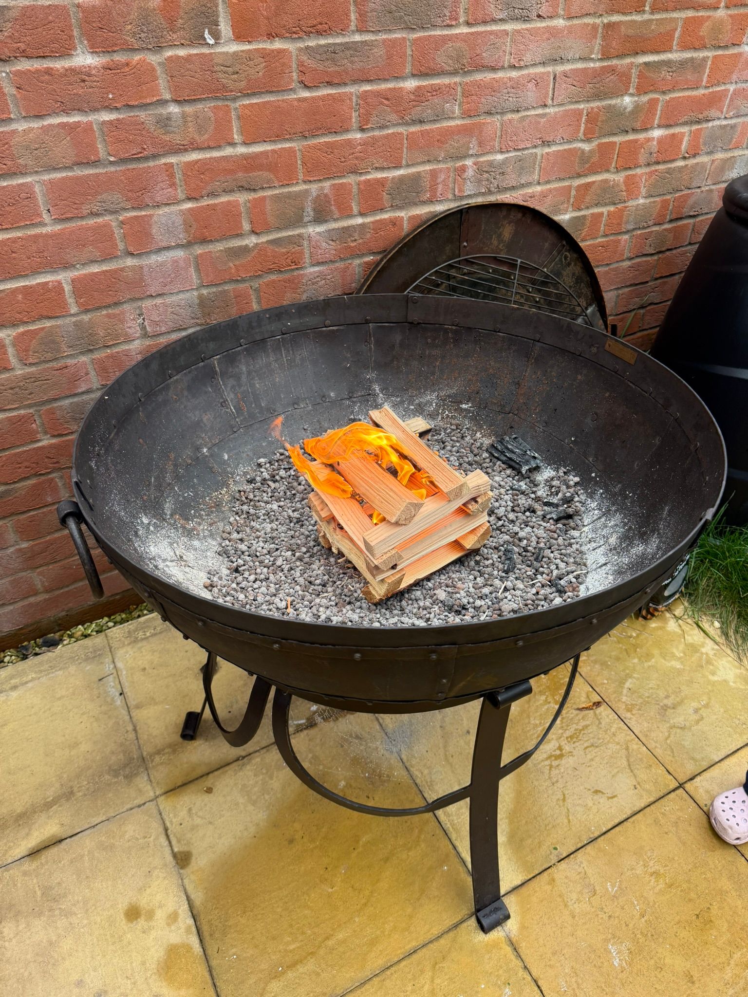 Building a wood fire