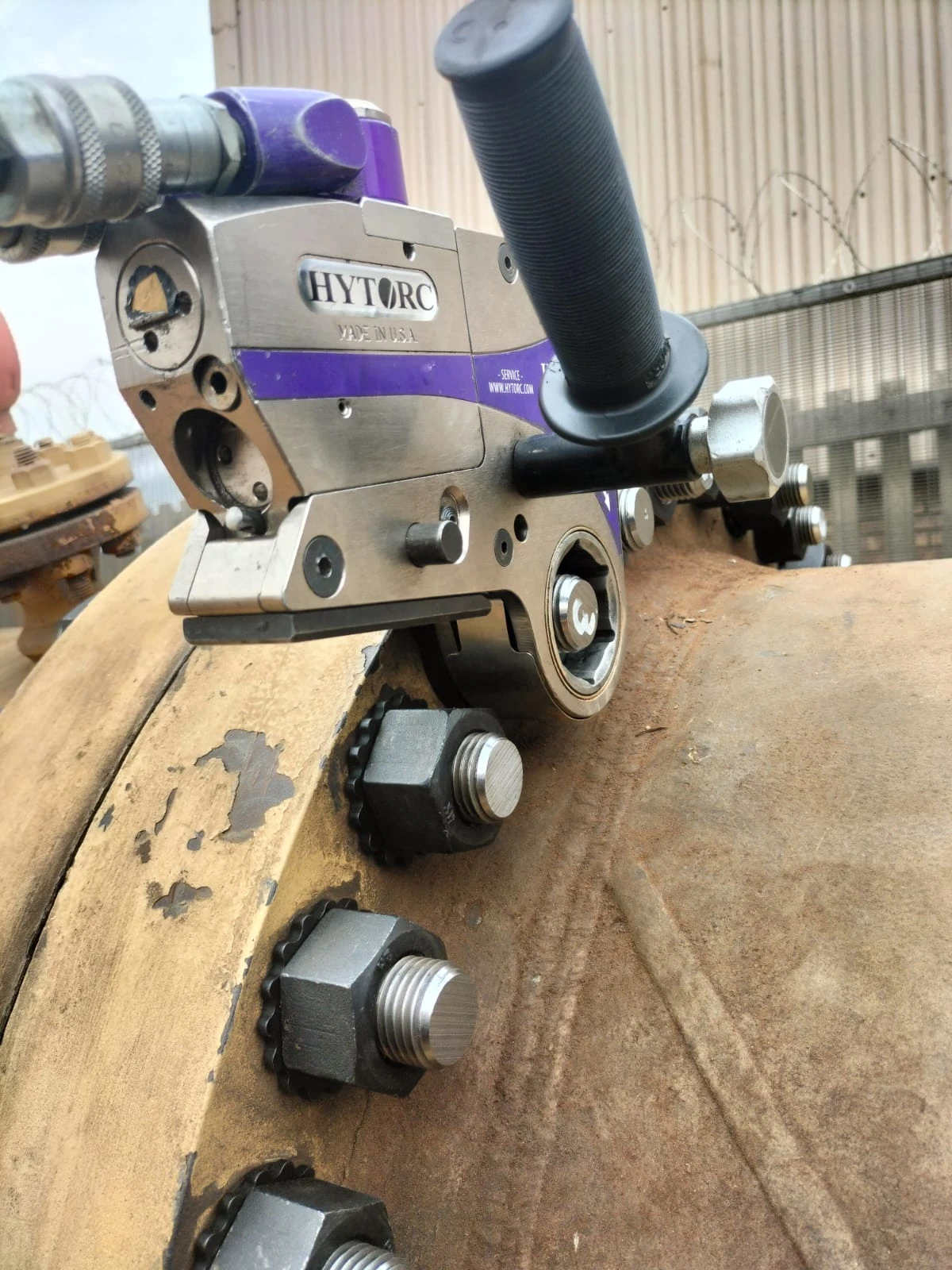 hytorc stealth torque tool pipe flange bolting