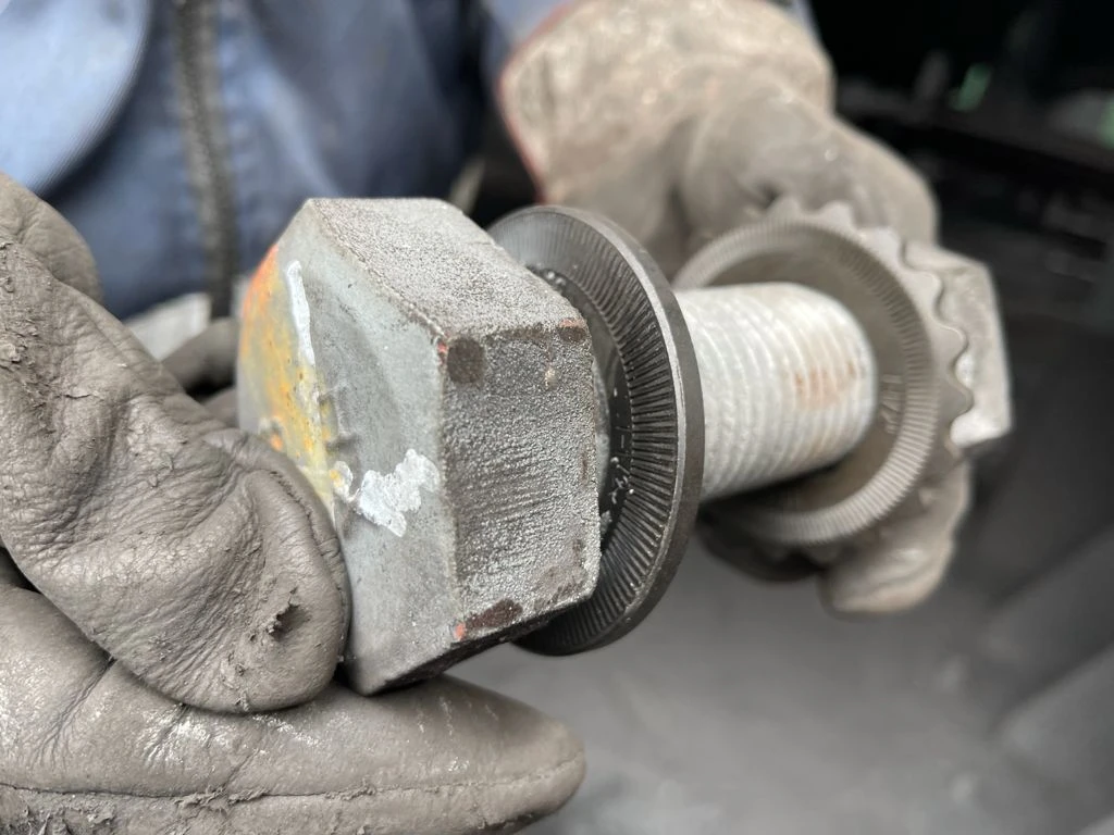 hytorc reaction washer and backup washer on bolt