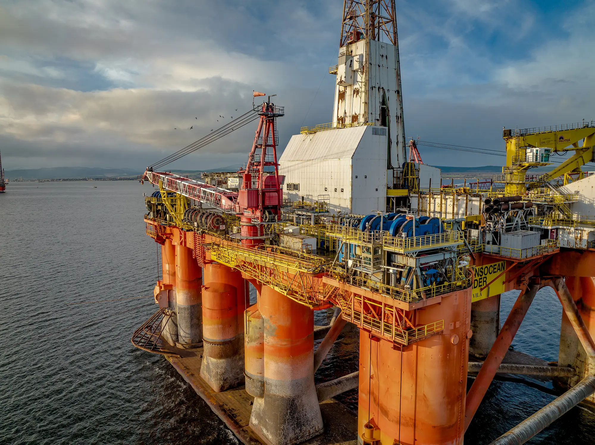 oil rig in ocean