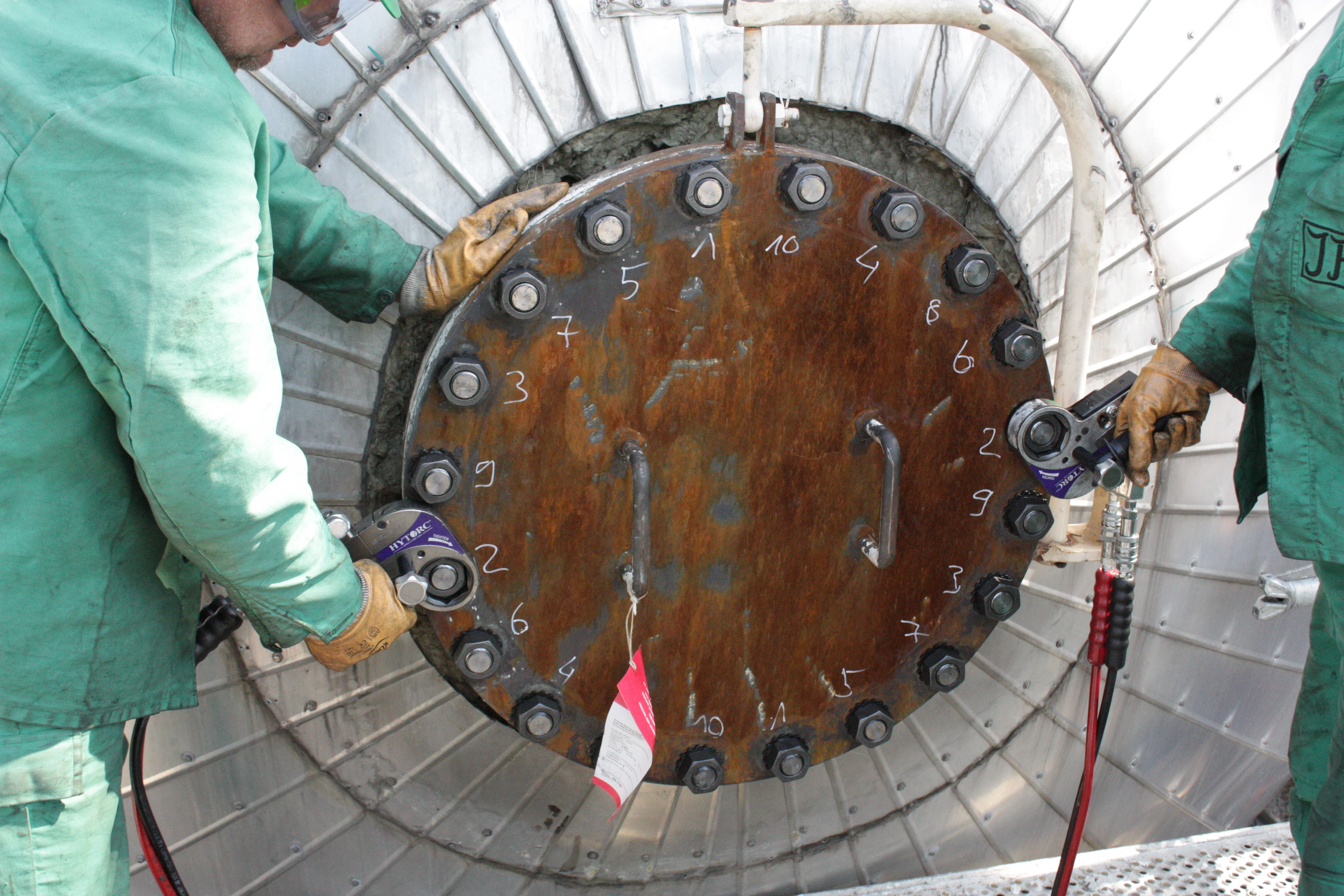 STEALTH Hydraulic torque tool Simultorc HYTORC Washer Chemical project bolting Germany 