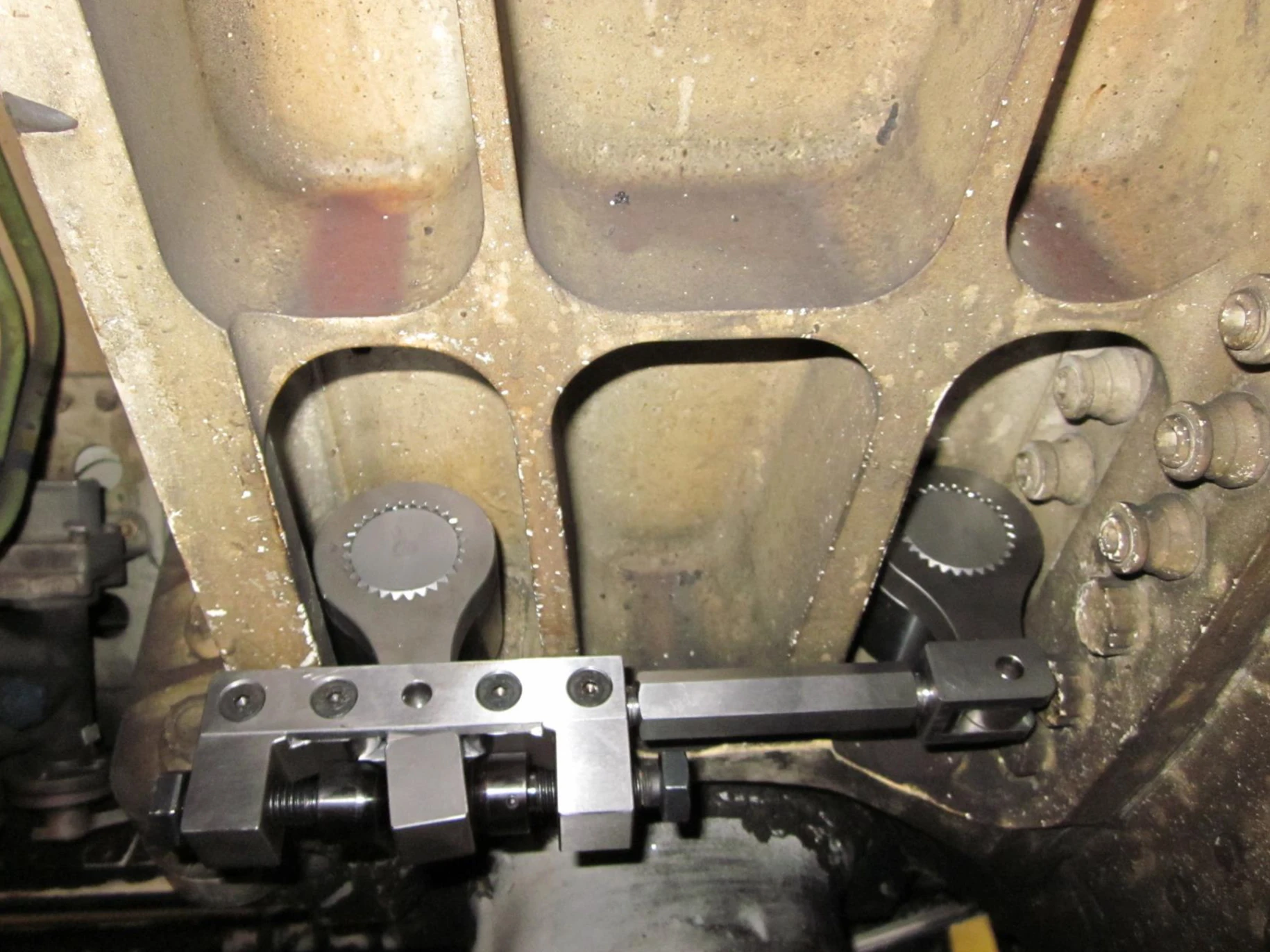 hytorc tool bolting airplane