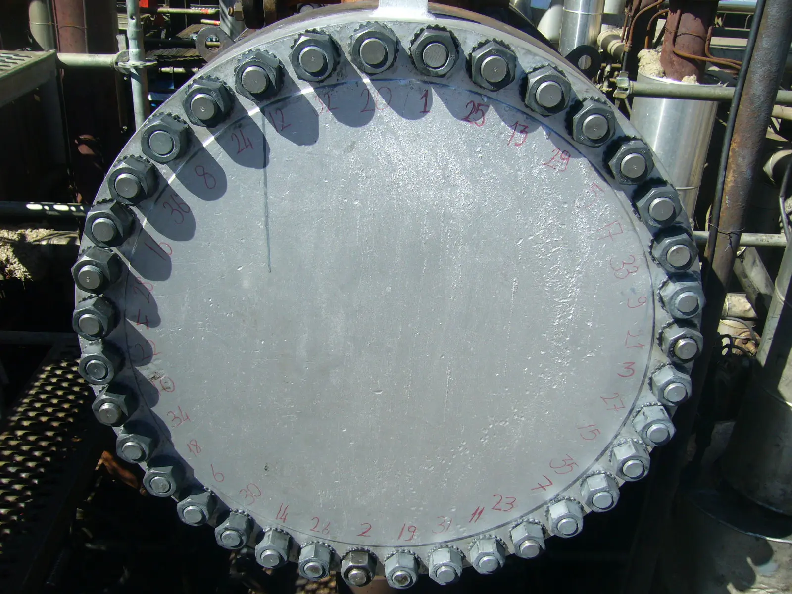 hytorc reaction washer on flange