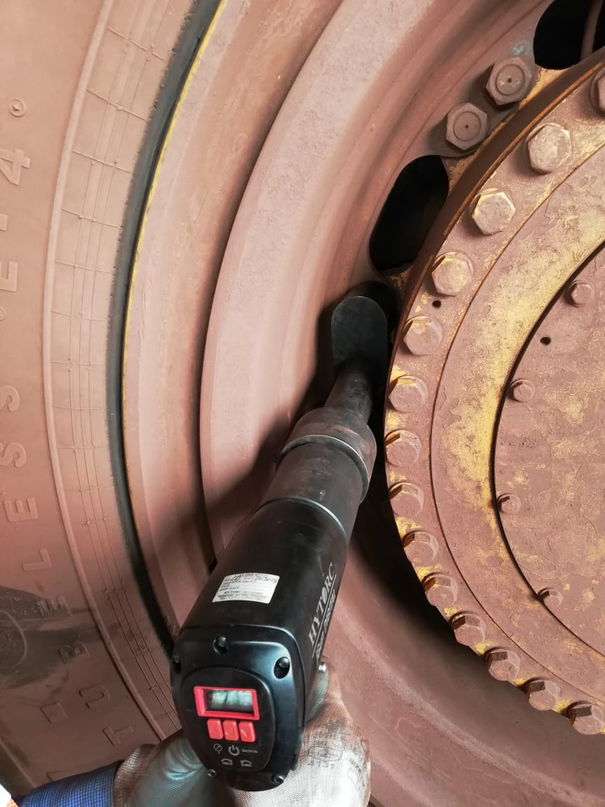 hytorc jgun digital pneumatic torque tool wheel bolting