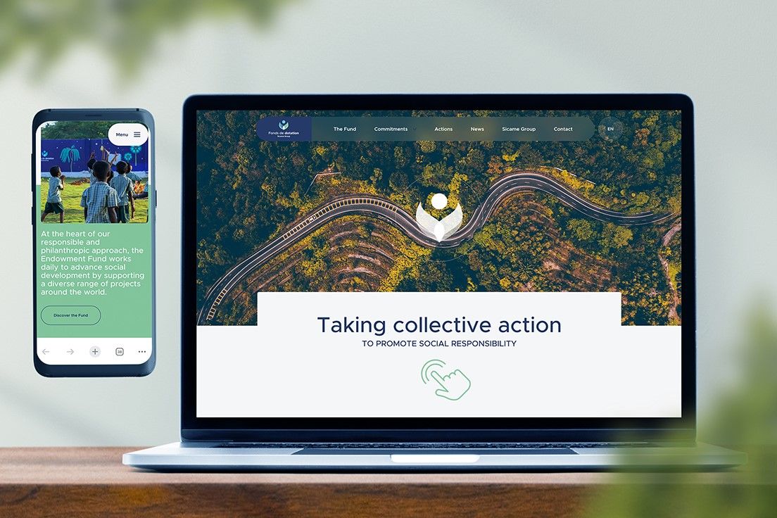 Maquette du site du Fonds de dotation sur un ordinateur portable et un smartphone
