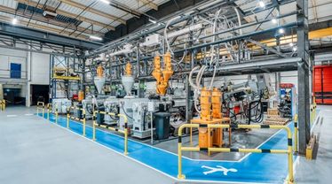 Machines d’extrusion dans l’usine de Seifel