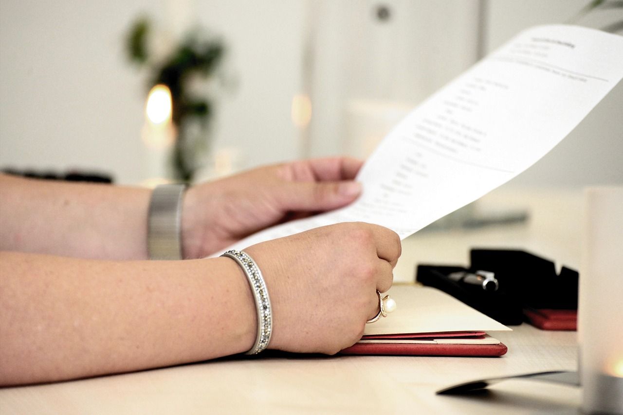 Common Contract Red Flags in Property Purchases