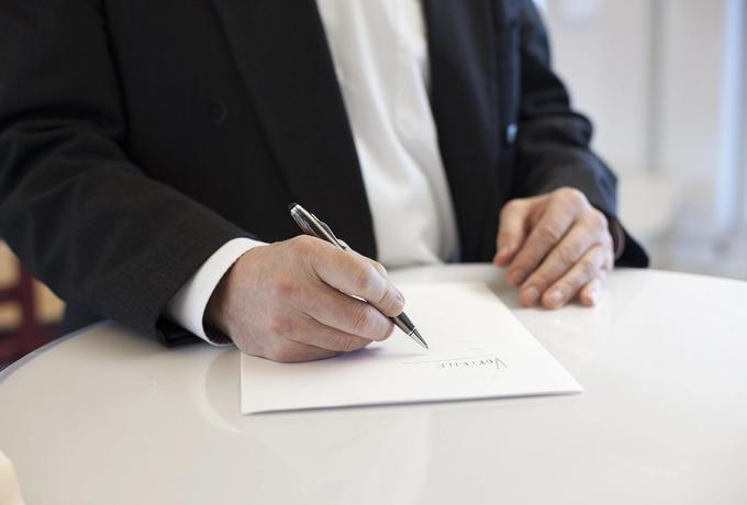 Contract Review Before You Sign: What Your Conveyancer Checks