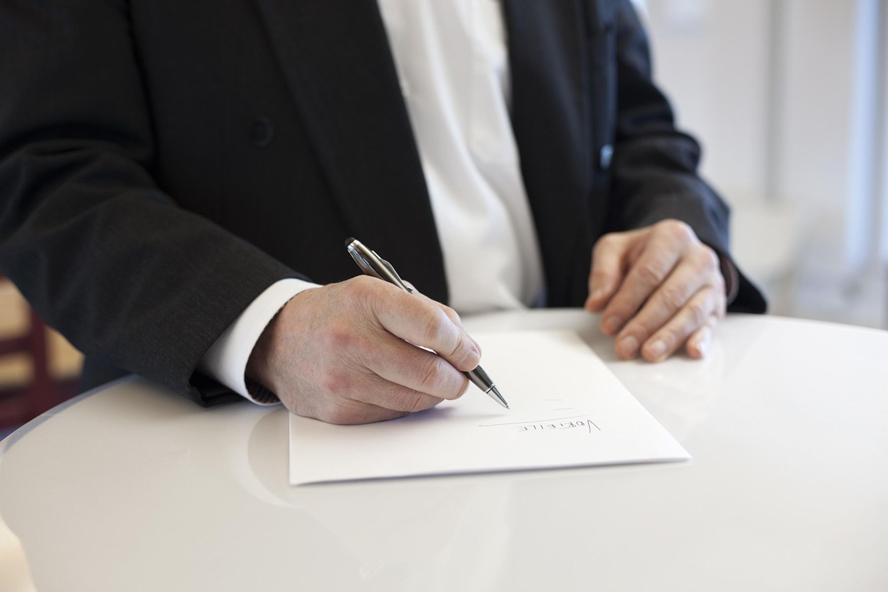 Family guarantee loans / pledges