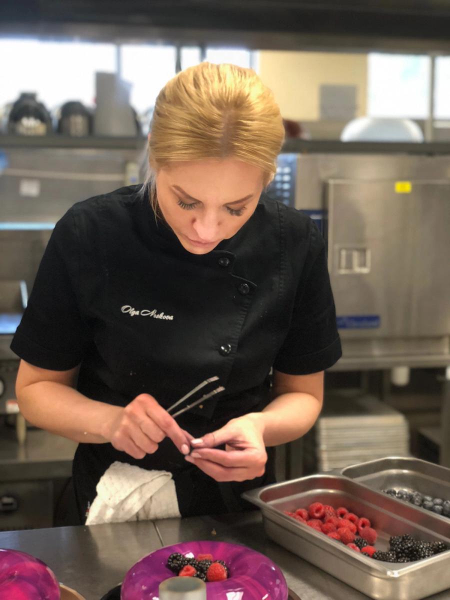 Mirror-Glaze Entremets with Olga Noskova — image 140