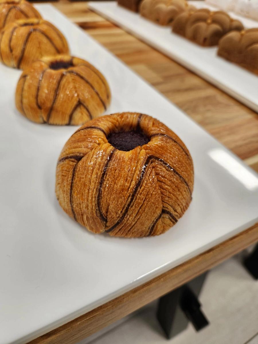 Advanced and Creative Bread and Viennoiserie with Brian Boclet — image 98