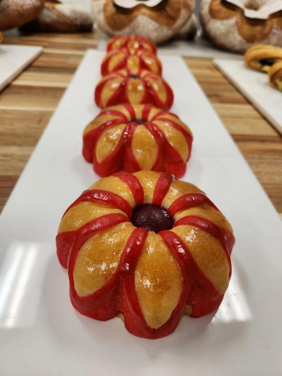 Advanced and Creative Bread and Viennoiserie with Brian Boclet — image 90