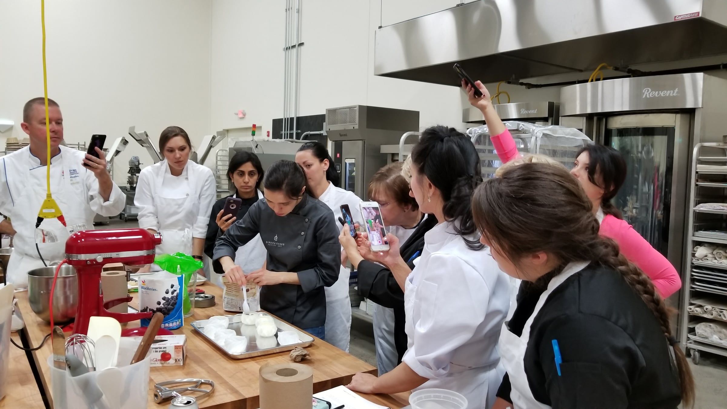 Architectural Pastry with Dinara Kasko — image 21