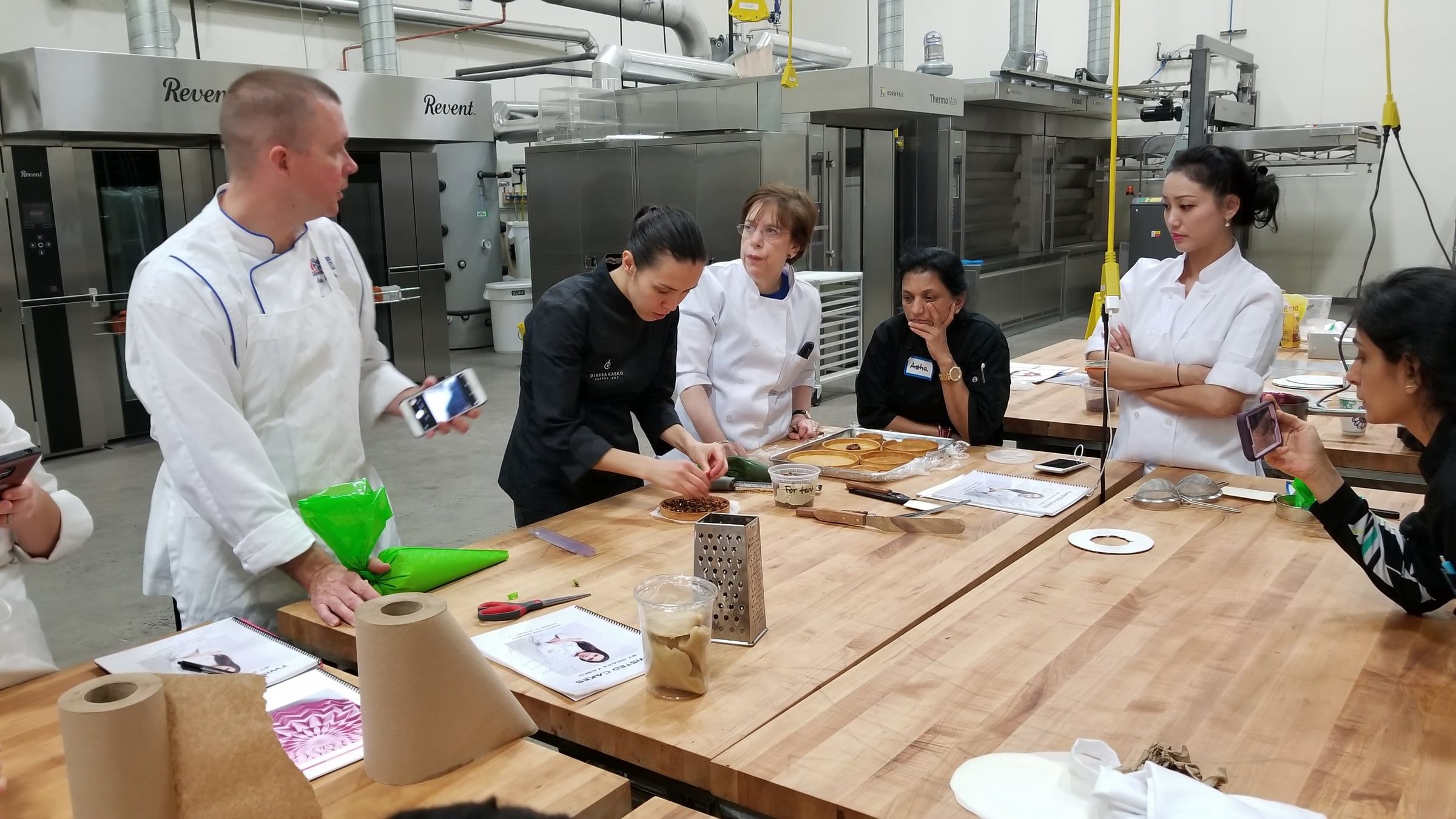 Architectural Pastry with Dinara Kasko — image 54