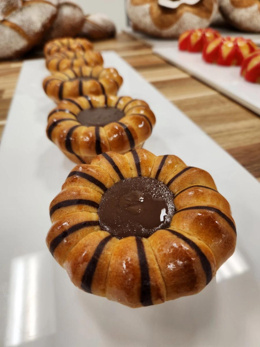 Advanced and Creative Bread and Viennoiserie with Brian Boclet — image 91