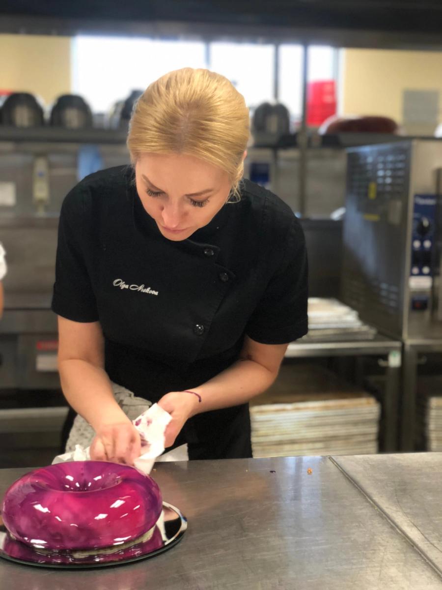 Mirror-Glaze Entremets with Olga Noskova — image 131