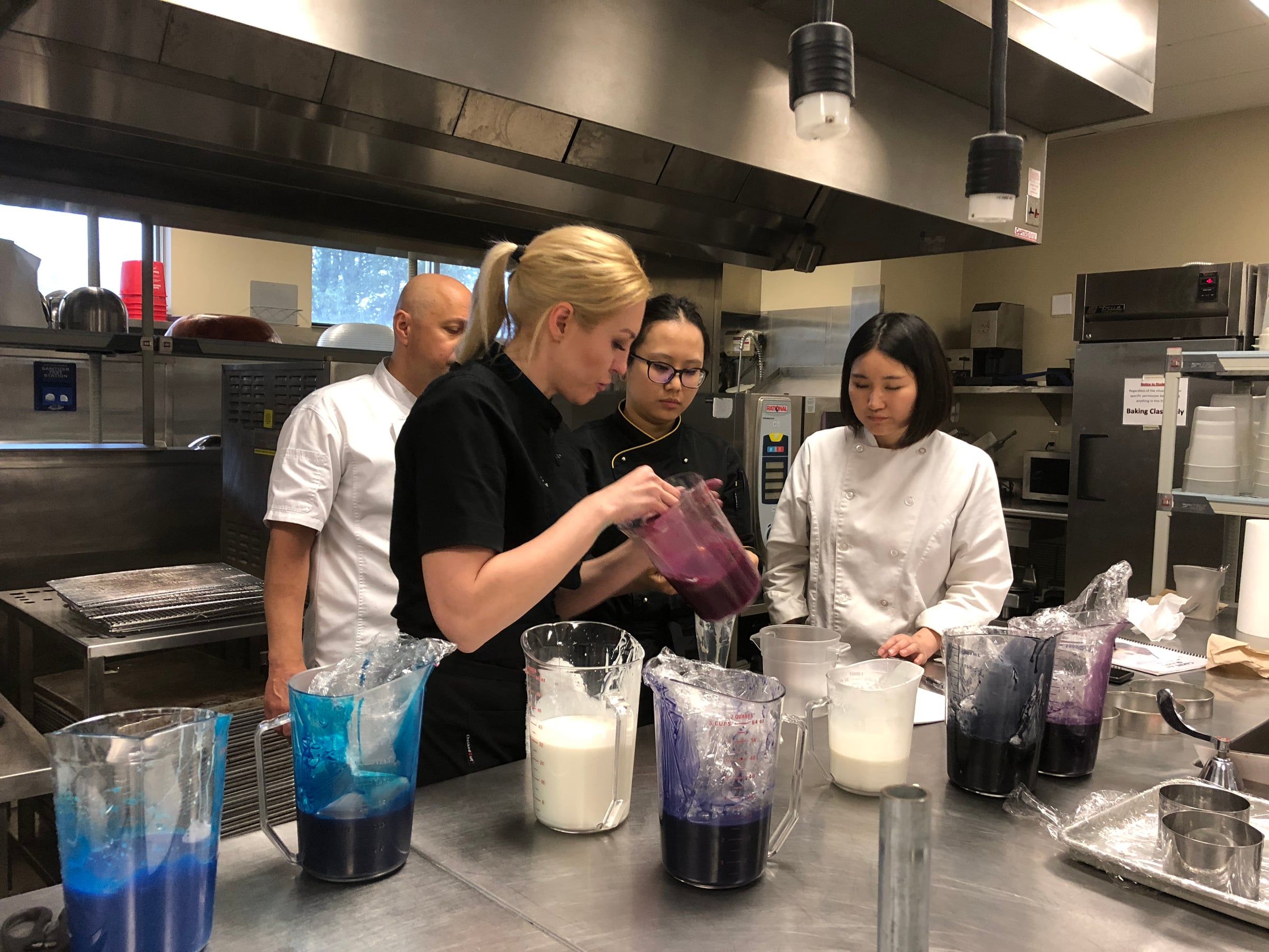 Mirror-Glaze Entremets with Olga Noskova — image 75