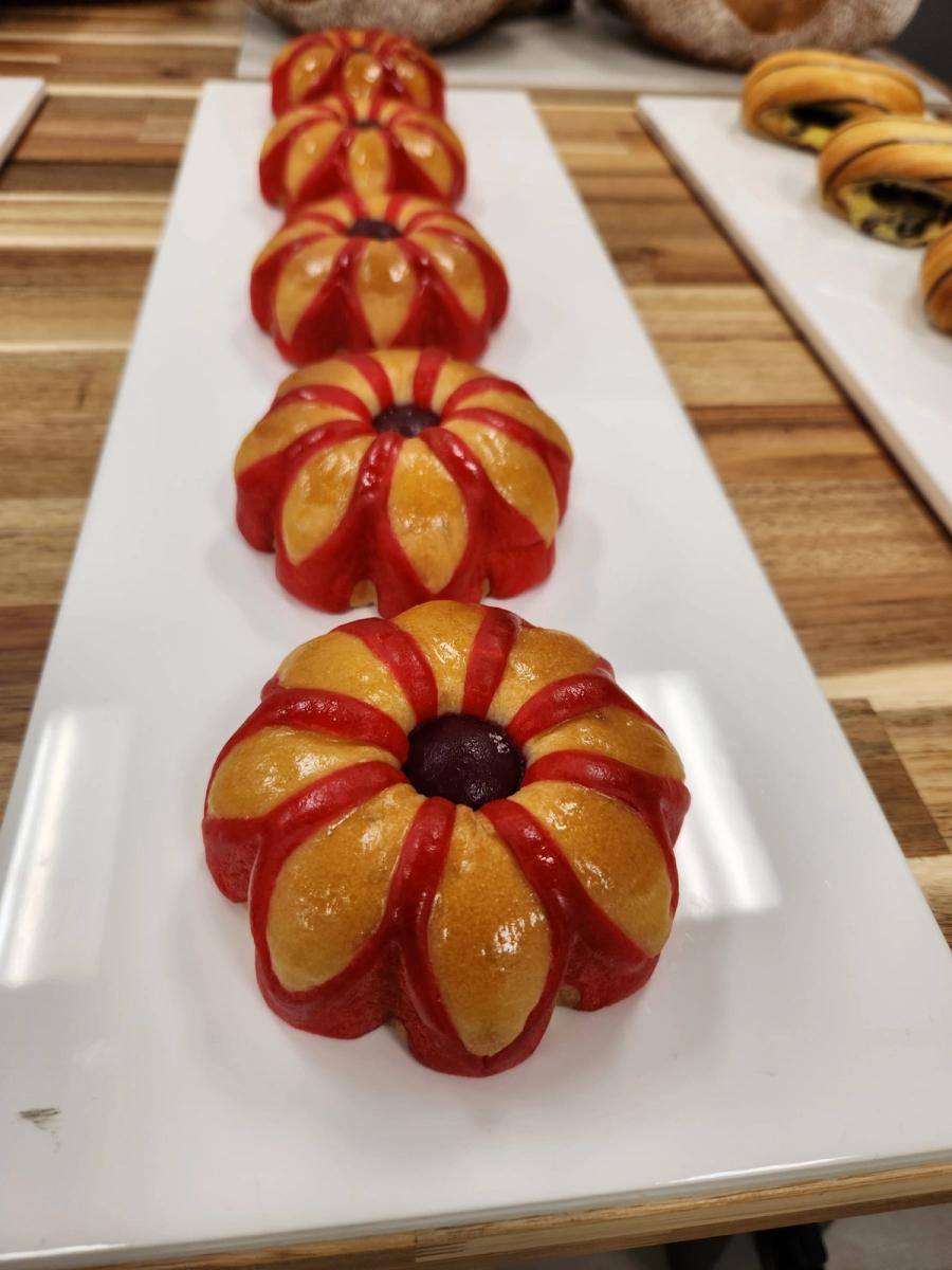Advanced and Creative Bread and Viennoiserie with Brian Boclet — image 89