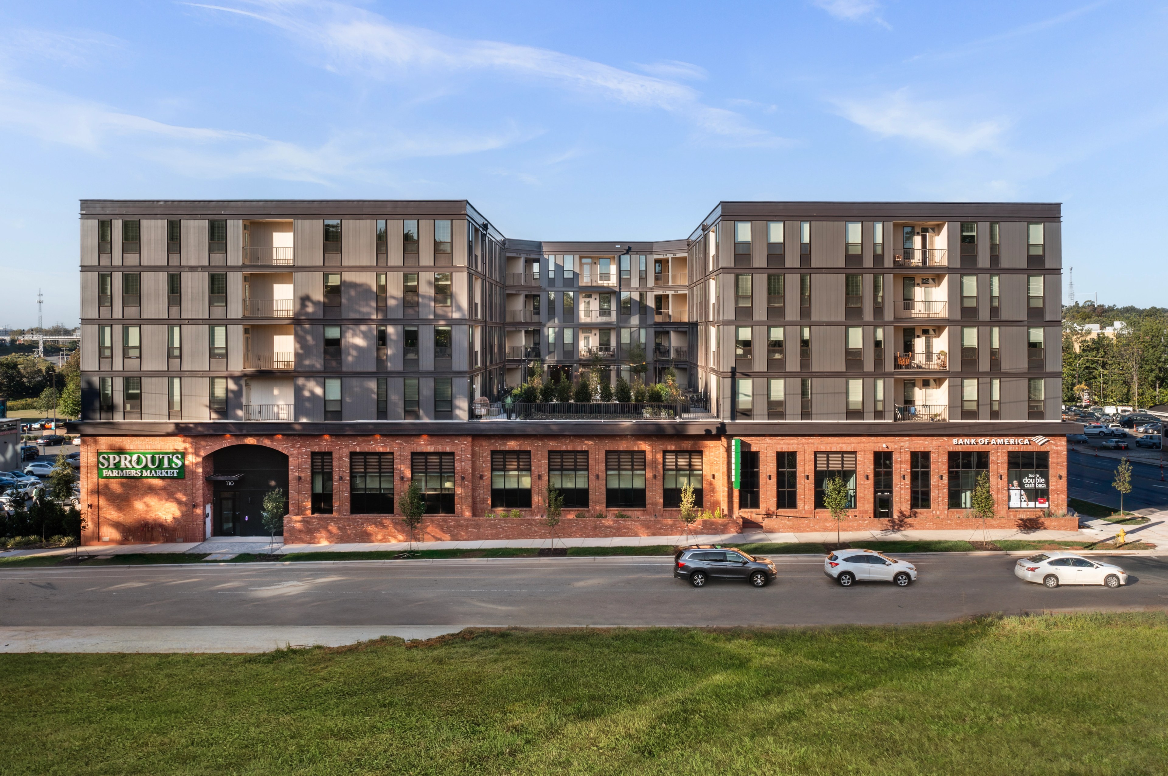 Facade at 3100
