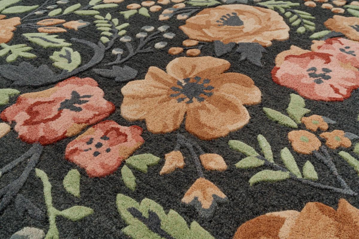 Blossom Hand-Tufted Wool Rug — Black