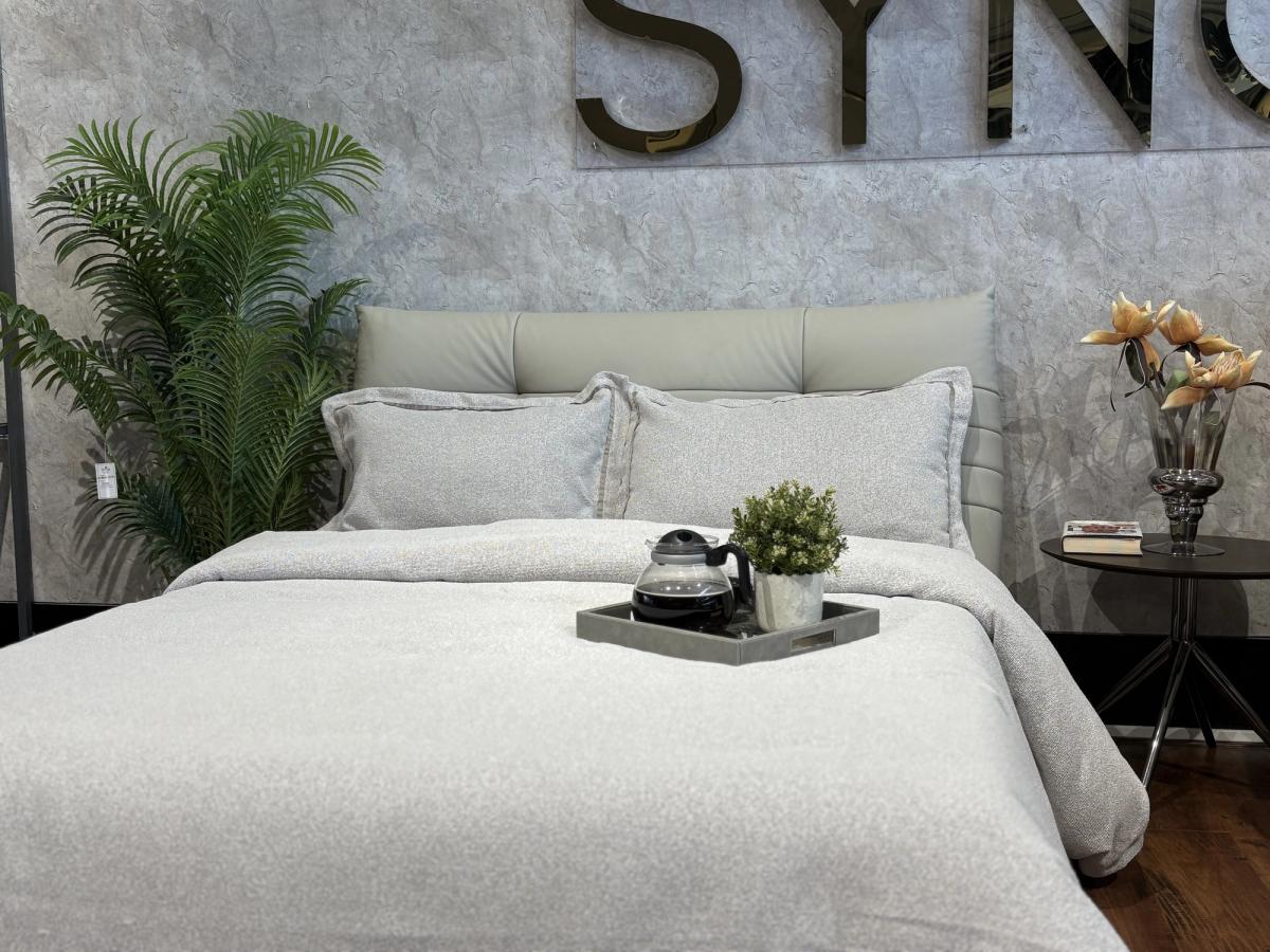 Dove Grey Scatter-Texture Duvet Cover Set — King