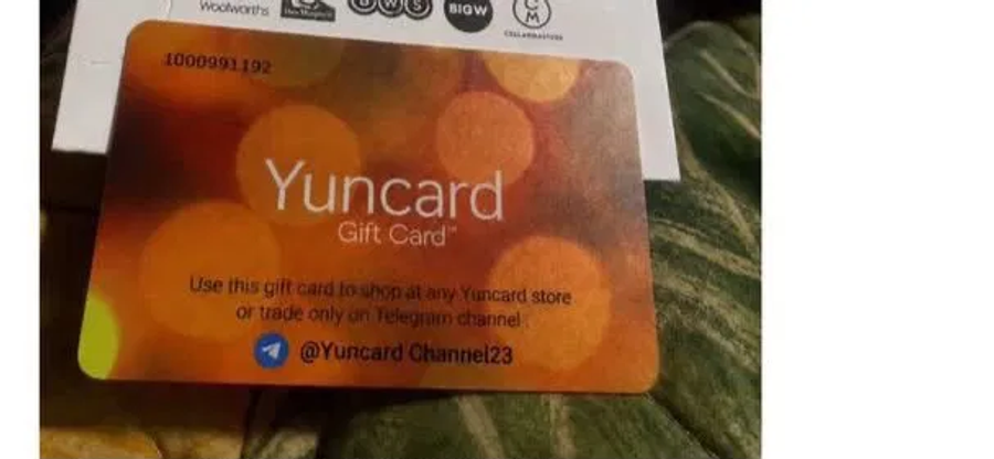 Photo of another type of Yuncard gift card which does not look legitimate