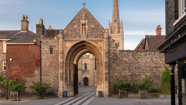 image-8706ea8d0fbc06f0bab868a9115e3b848589a995-7916x5481-jpg